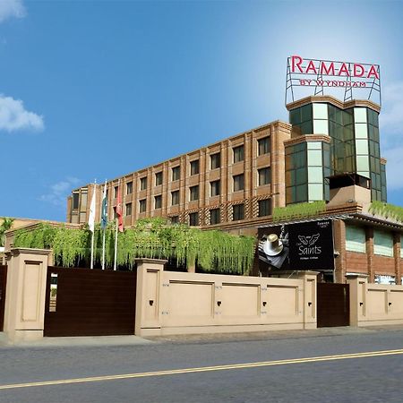 Hotel Ramada By Wyndham Multan Extérieur photo