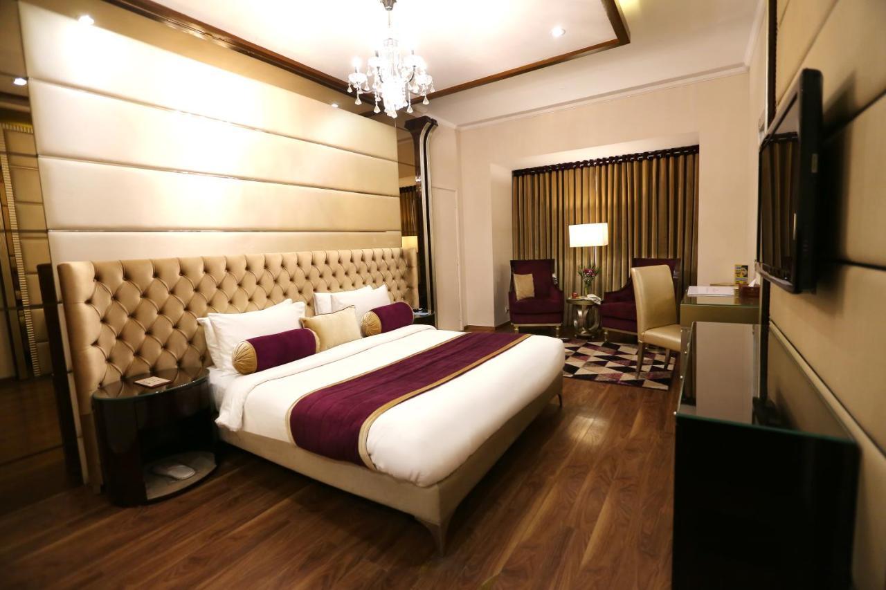 Hotel Ramada By Wyndham Multan Extérieur photo