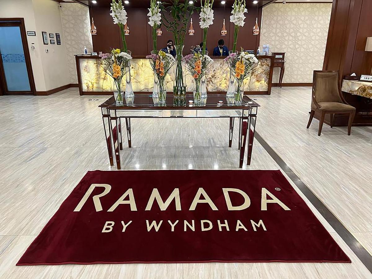 Hotel Ramada By Wyndham Multan Extérieur photo