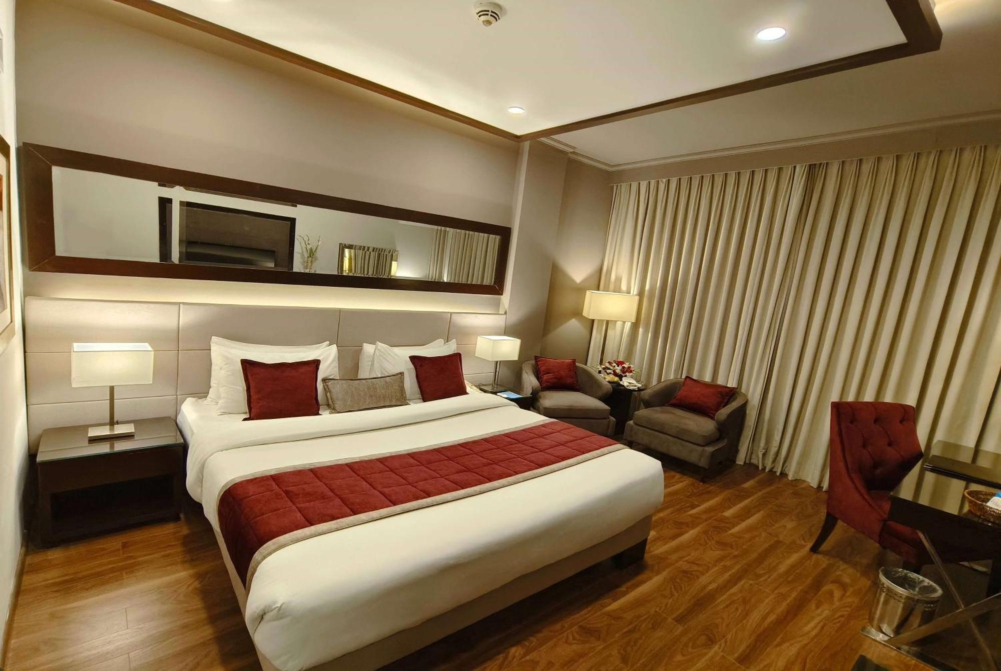 Hotel Ramada By Wyndham Multan Extérieur photo