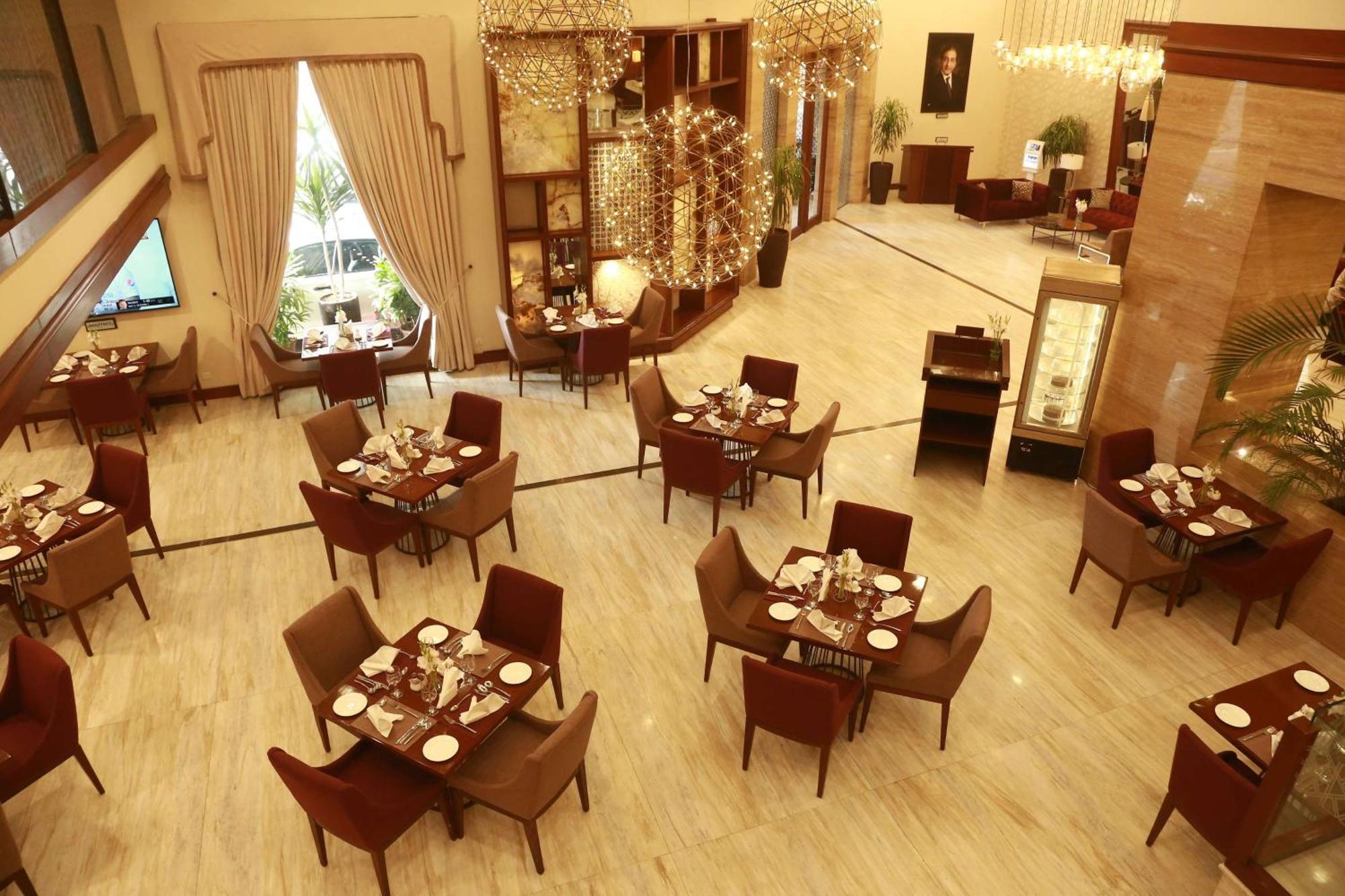 Hotel Ramada By Wyndham Multan Extérieur photo