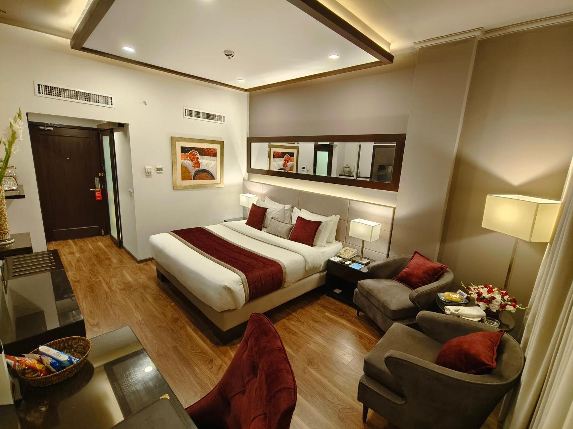 Hotel Ramada By Wyndham Multan Extérieur photo