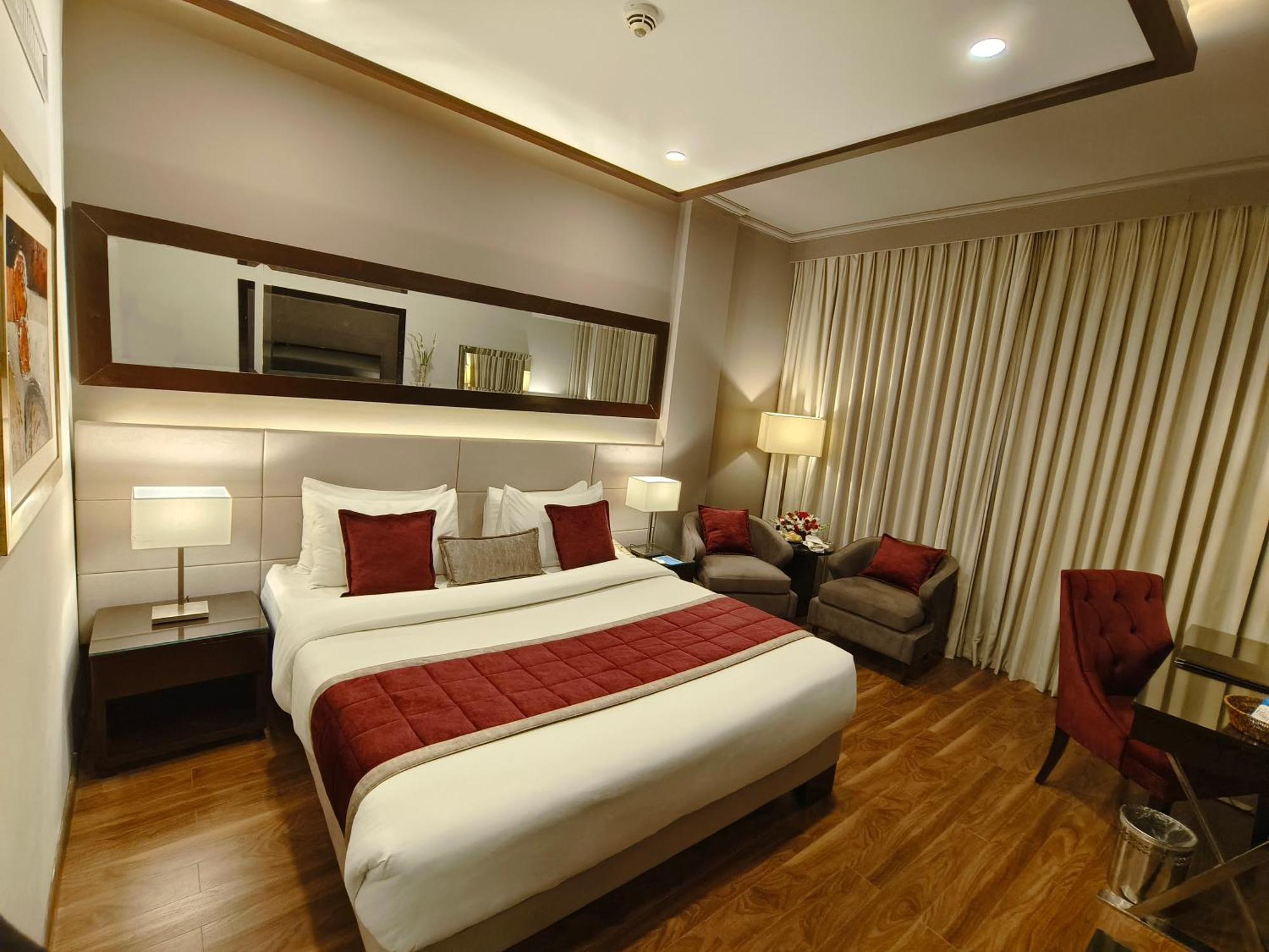 Hotel Ramada By Wyndham Multan Extérieur photo