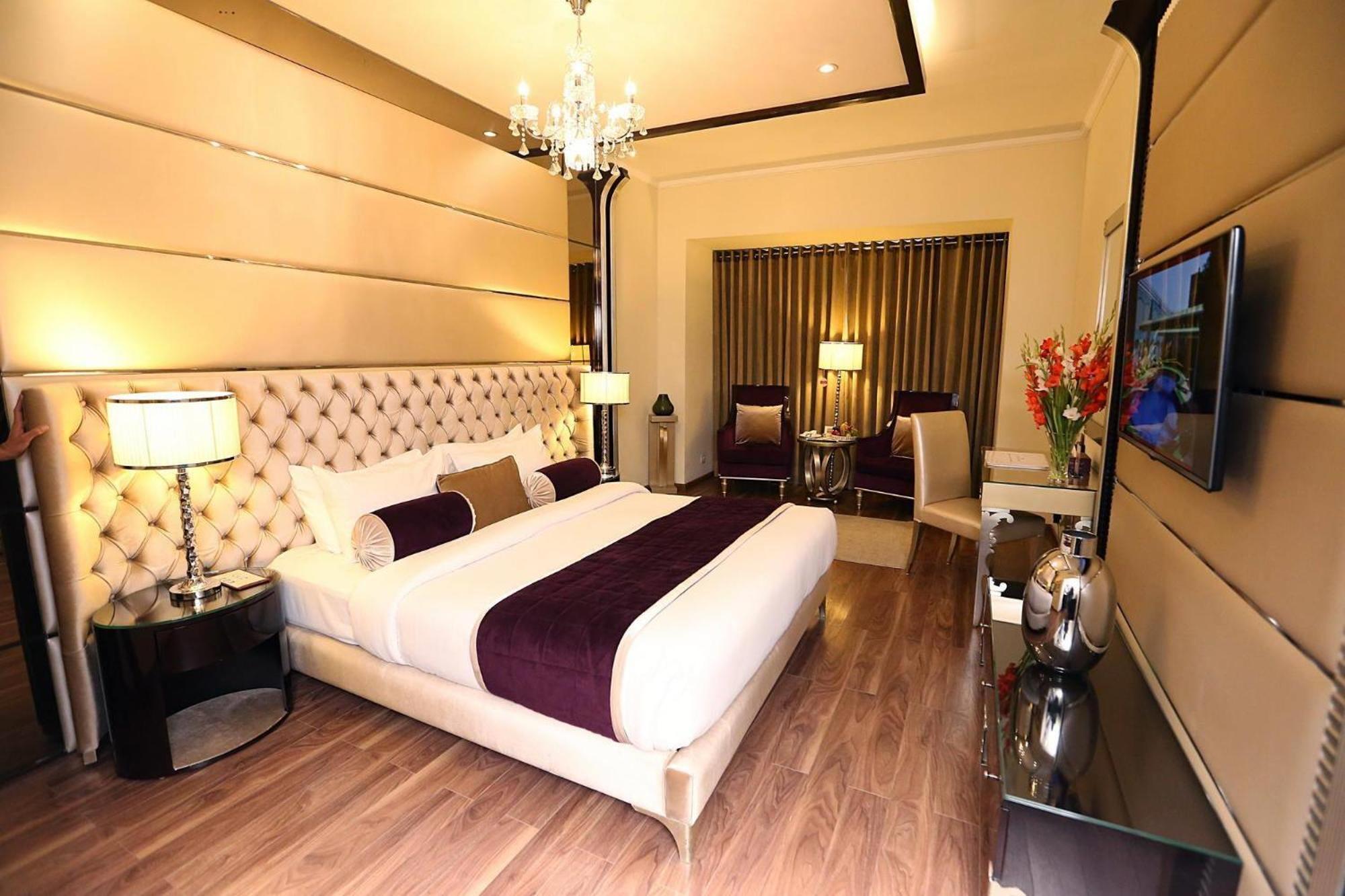 Hotel Ramada By Wyndham Multan Extérieur photo