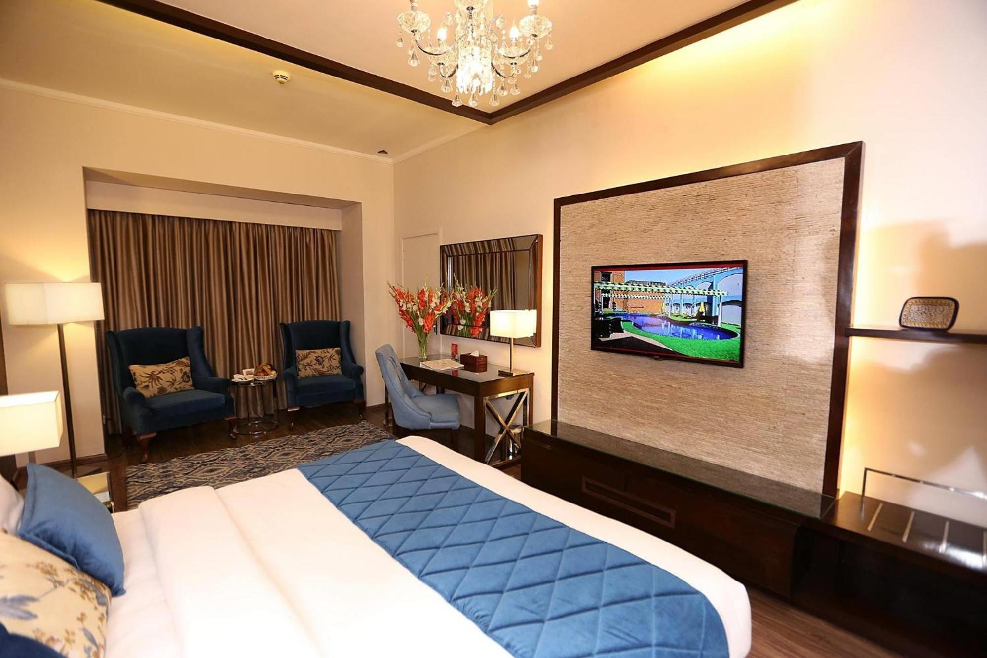Hotel Ramada By Wyndham Multan Extérieur photo